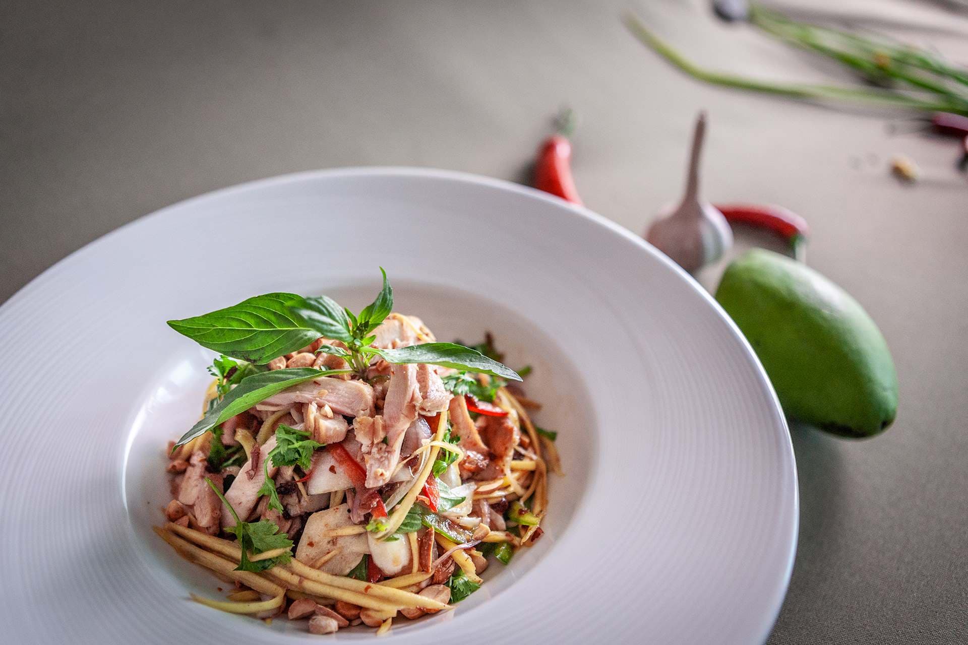 Green mango salad with chicken